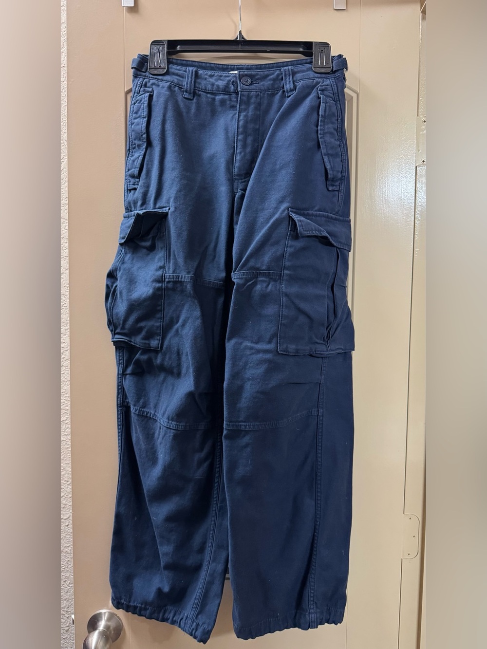 Aritzia TNA cargo pants